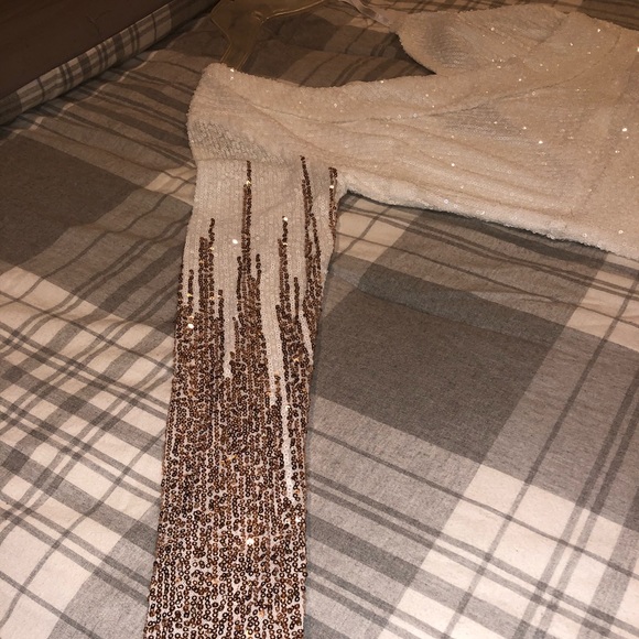 IVE GAINED MORE WEIGHT THEN I THOUGHT AND COULD NOT FIT IT. White/rose gold seq. - Picture 12 of 12